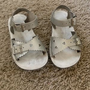 Salt water sandals by HOY silver toddler size 7